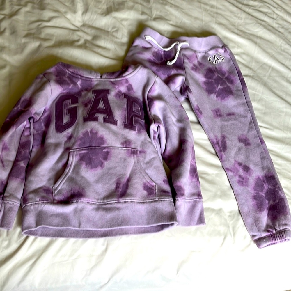 Girls Gap Sweat Suit